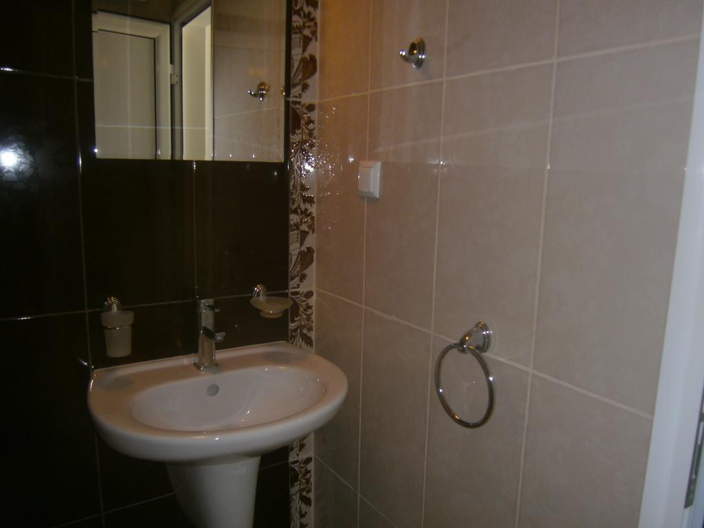 Anna Marina Apartments Sveti Vlas Oda fotoğraf