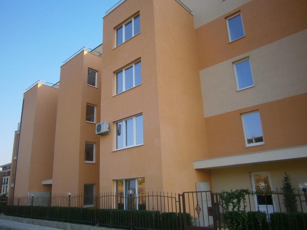 Anna Marina Apartments Sveti Vlas Dış mekan fotoğraf